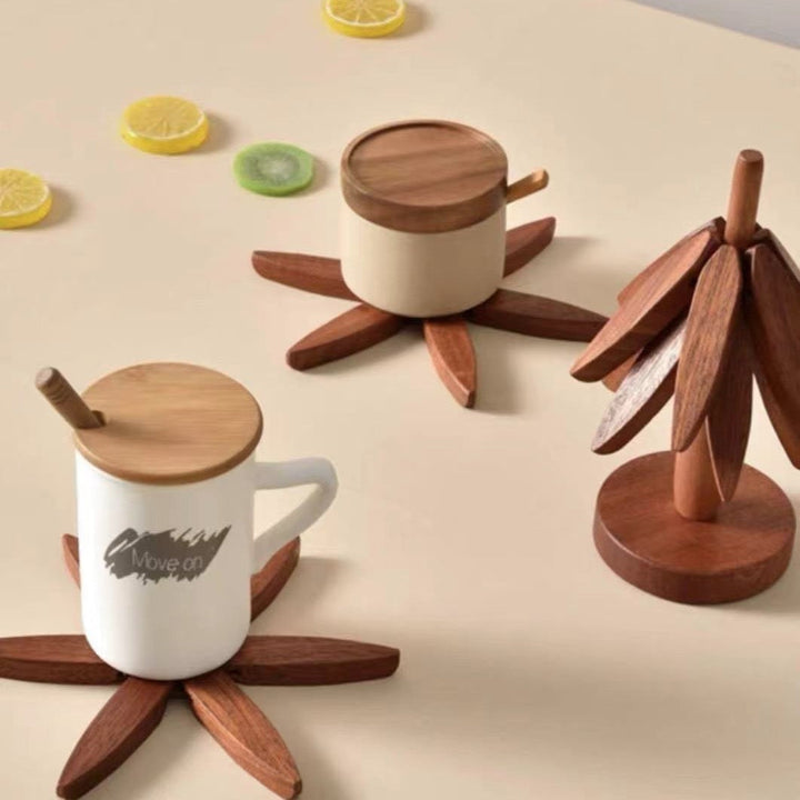 BowLift | Noble tree coasters in wood look