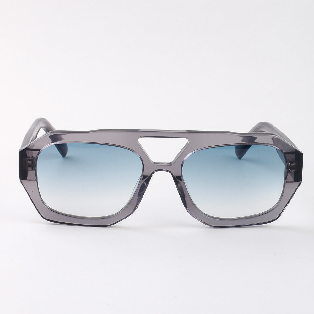 Women's trendy sunglasses in modern frame design Bowlift