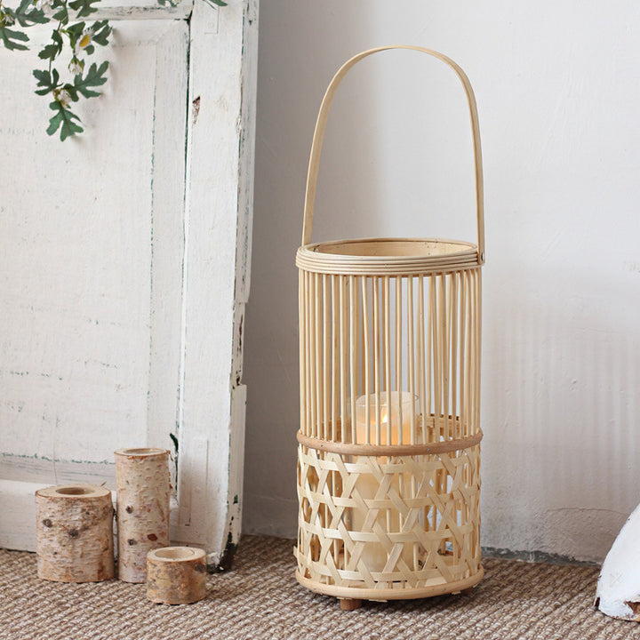 Handcrafted lantern made of rattan Bowlift