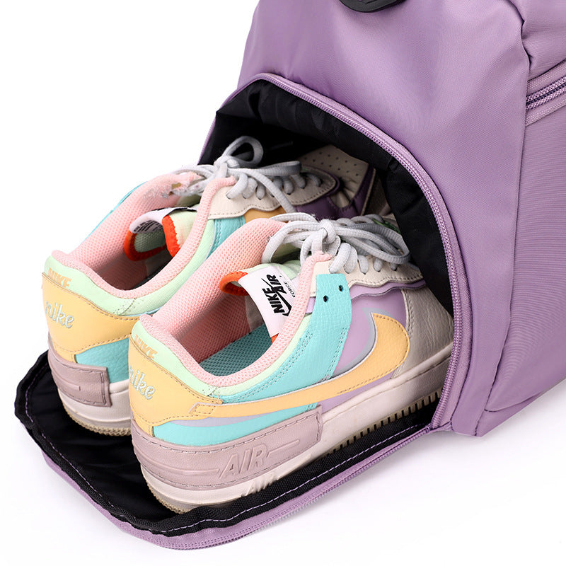 Sporty travel bag with multifunctional inner compartment Bowlift
