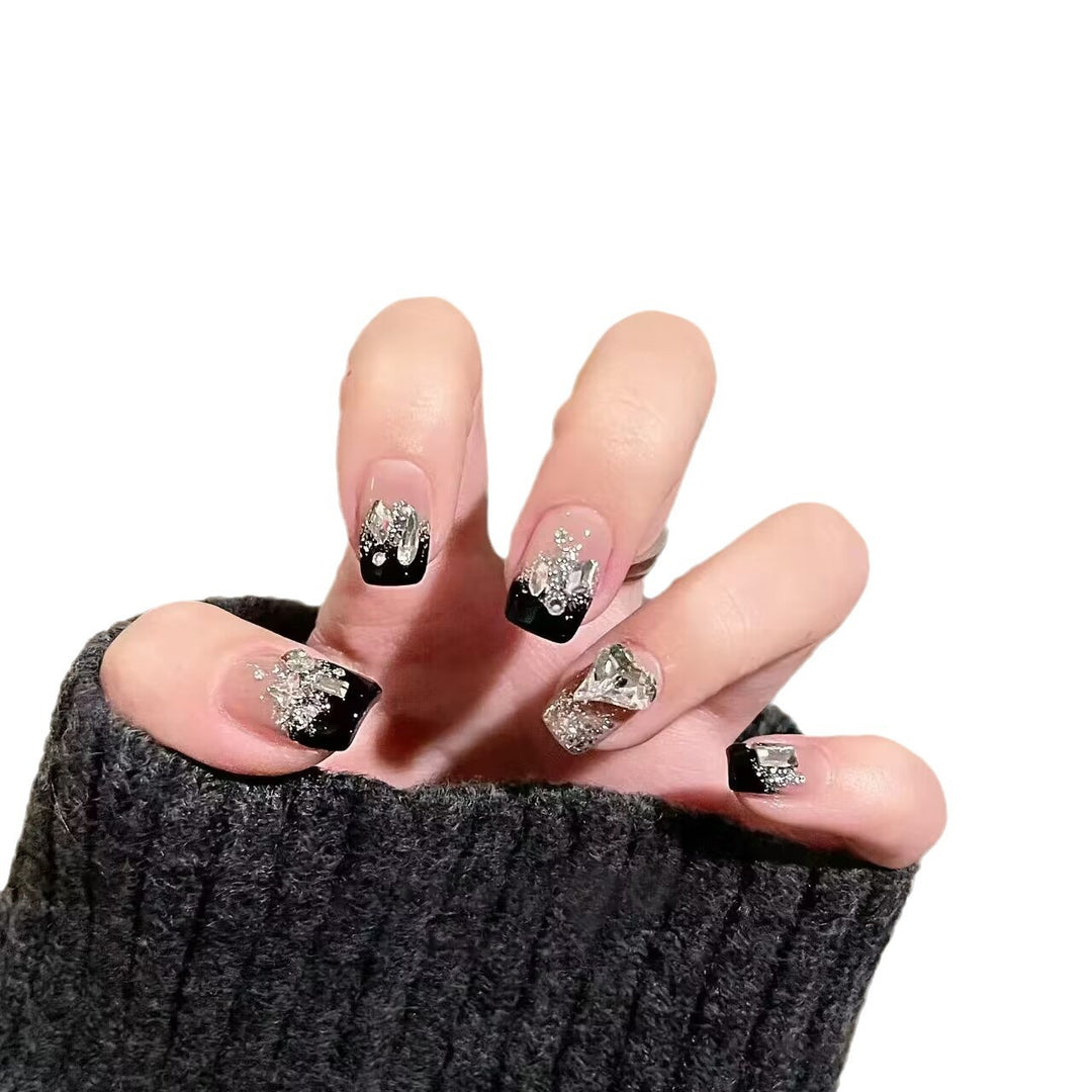 Decorative Nail Art Press-On Set Bowlift