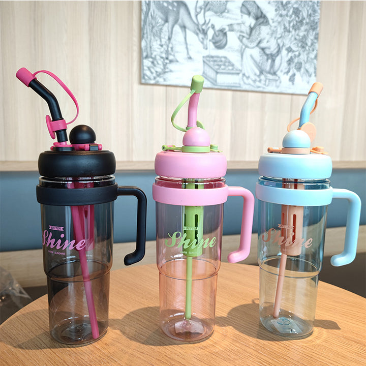 Women's practical drinking bottle with integrated straw Bowlift