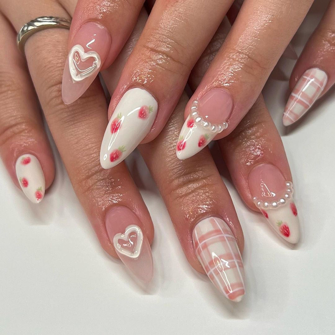 Artistic Heart and Floral Press-On Nail Extensions Bowlift