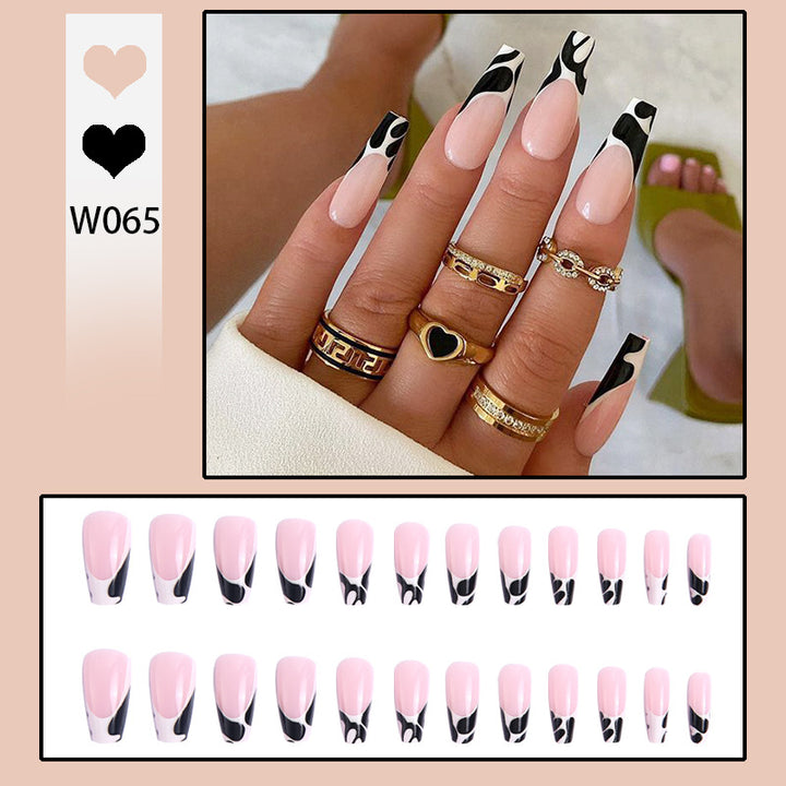 Exclusive artificial nails with elegant black and white patterns Bowlift