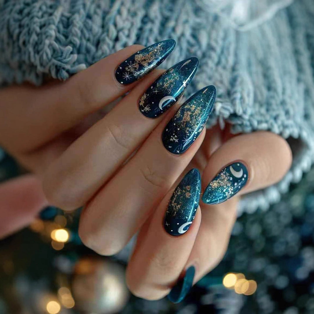 Glamorous artificial nails with sparkling star and moon motifs Bowlift