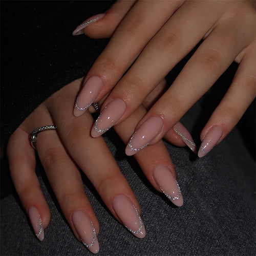 Artificial nail set with natural look and flexible fit Bowlift
