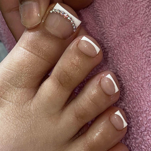 Decorative Rhinestone-Accented Press-On Toenails Bowlift