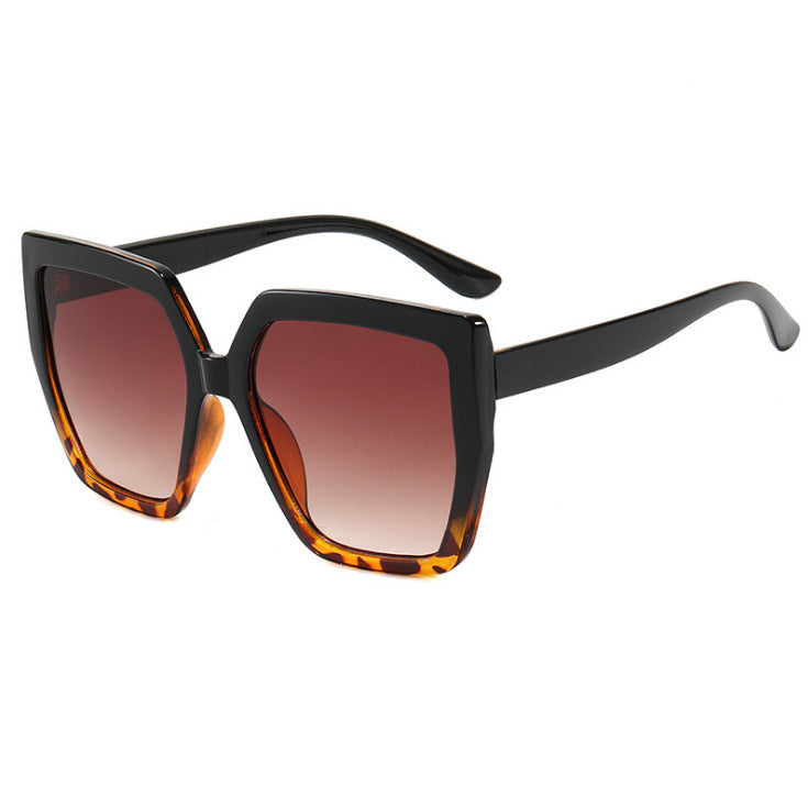 Ladies elegant oversized sunglasses with luxurious frame Bowlift