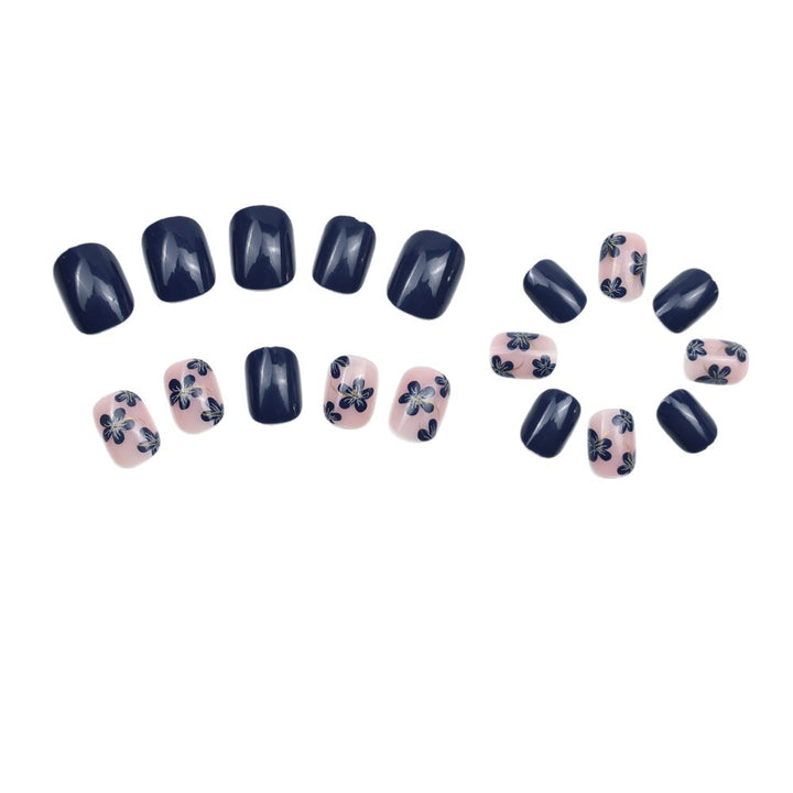 Artificial nails set with floral designs and shine finish Bowlift