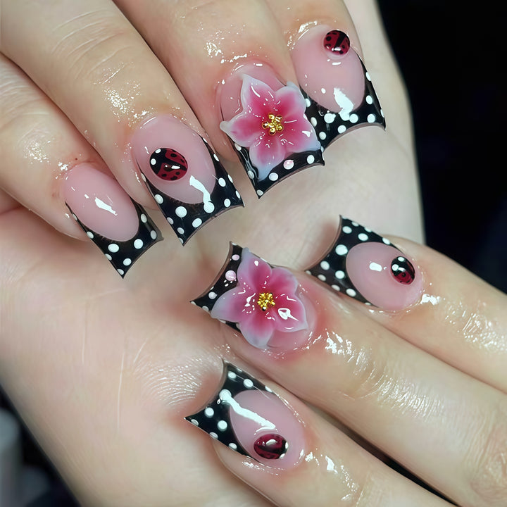 Floral-Patterned Nail Art Extensions Bowlift
