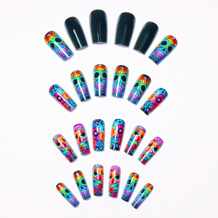 Nail art set with Lively Skull Design Bowlift