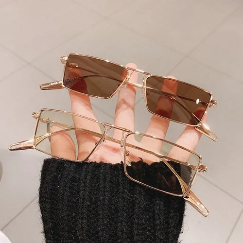Fashionable Rectangular Sunglasses Bowlift