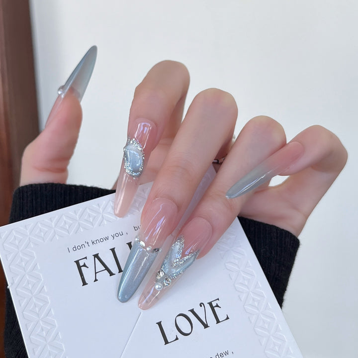 Designer Nail Art Extensions Bowlift