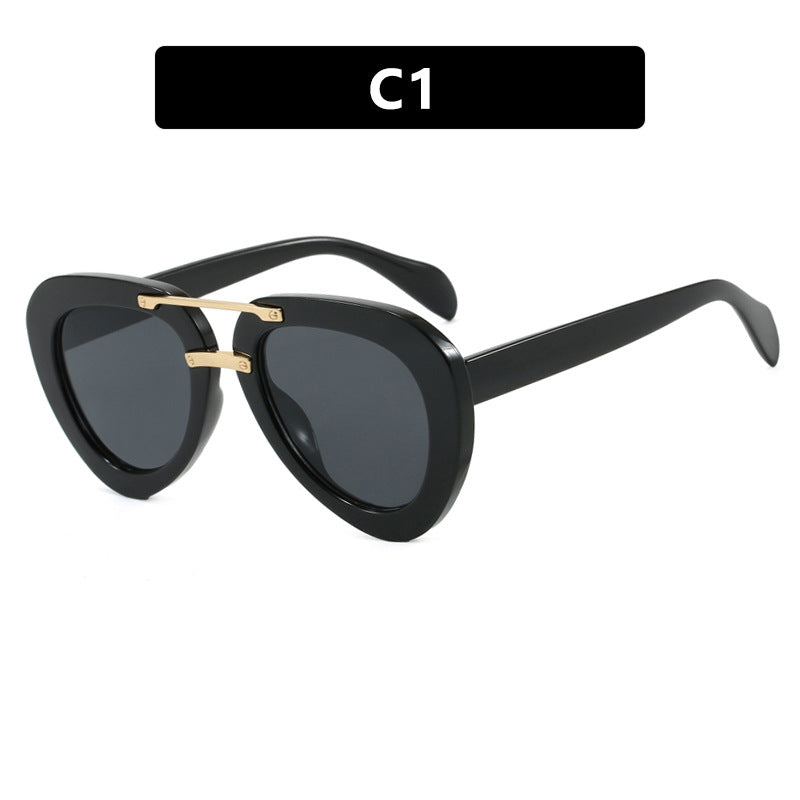 Womens extravagant sunglasses in modern heart design Bowlift