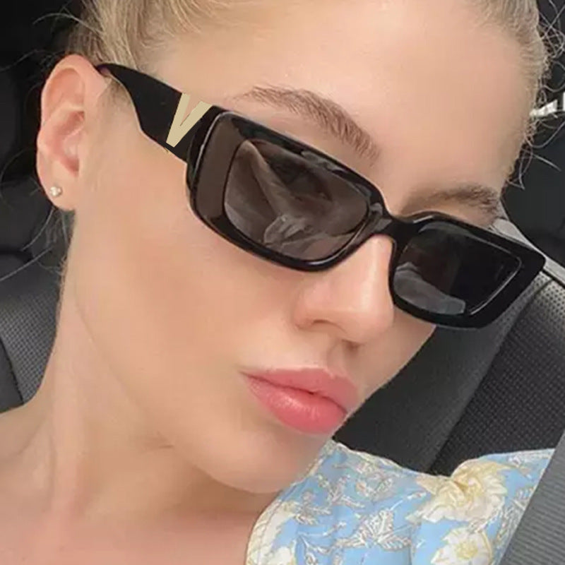 Ladies fashionable sunglasses in clear design Bowlift