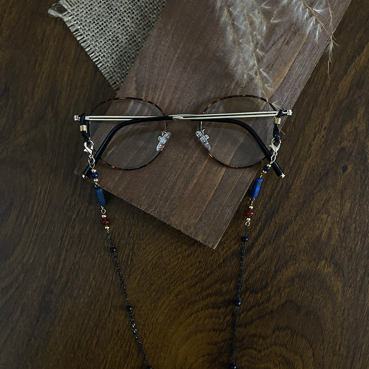 Necklace with Sparkling Crystals and Noble Accents Bowlift
