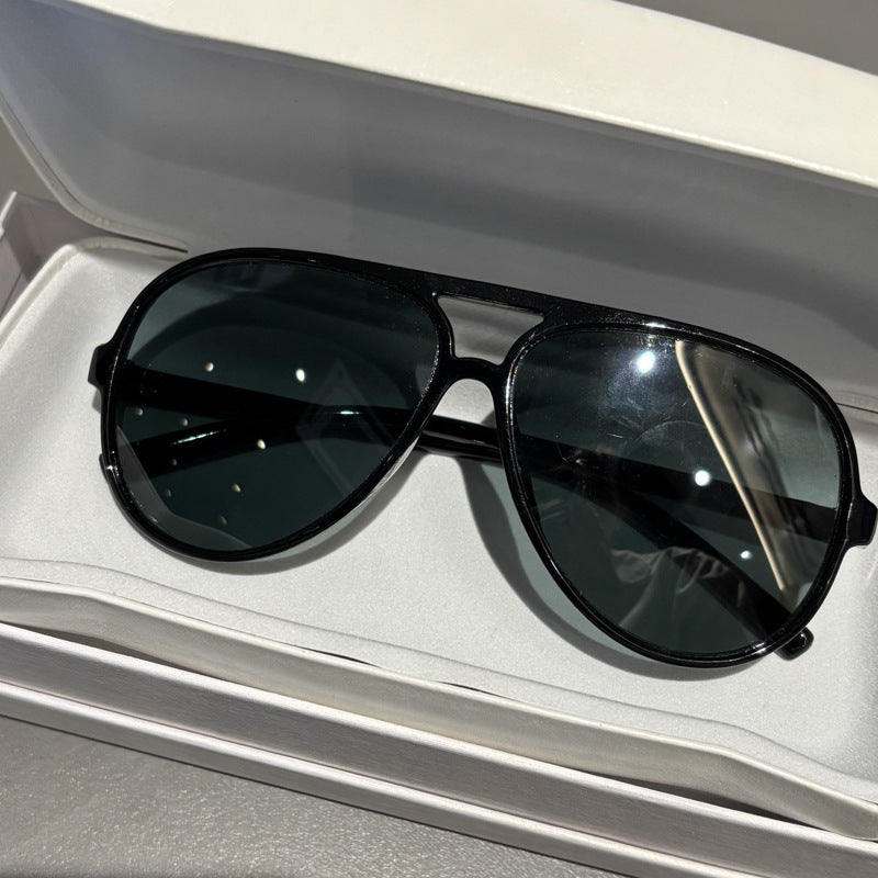 Retro Pilot Style Sunglasses Bowlift