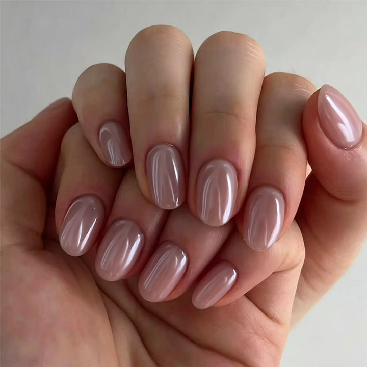 Artistic Gel Nails with Glossy Finish Bowlift