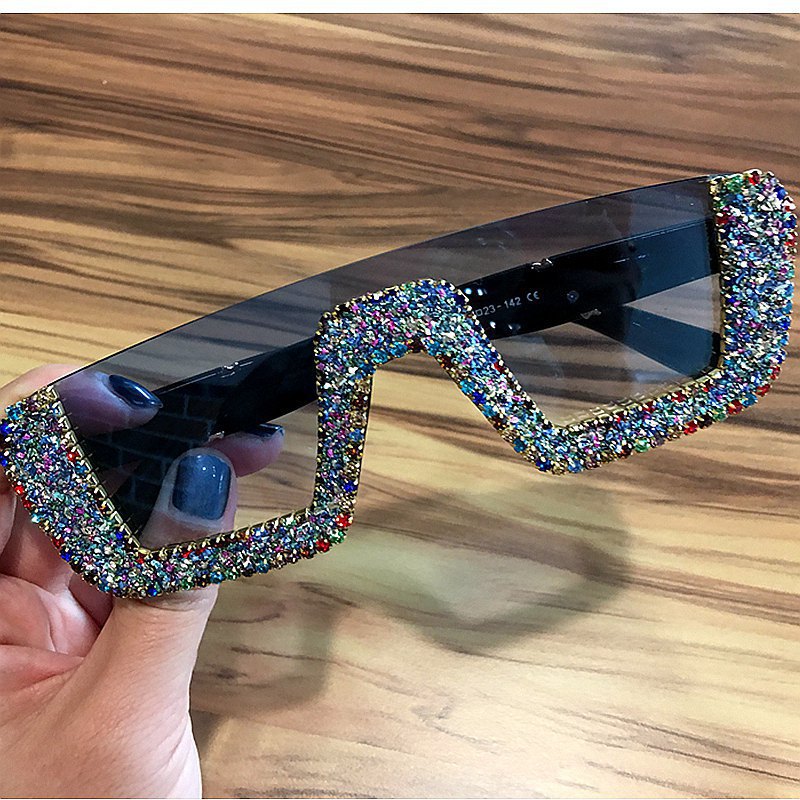 Ladies elegant glitter sunglasses with striking frame Bowlift