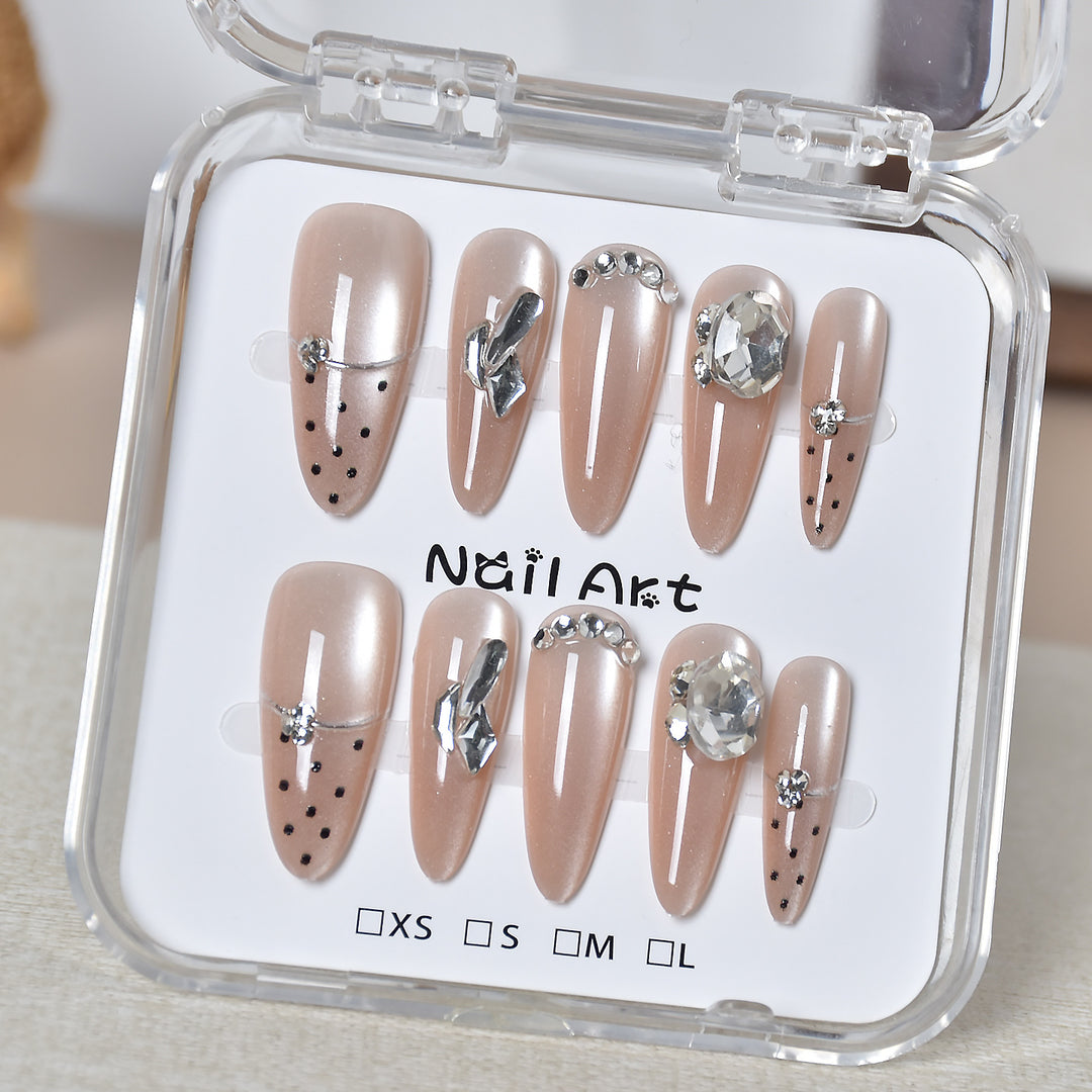 Premium Glamorous Press-On Nail Extensions Bowlift