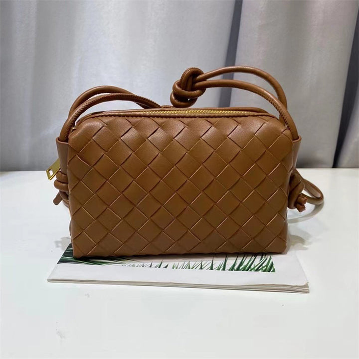 Elegant Woven Shoulder Bag Bowlift