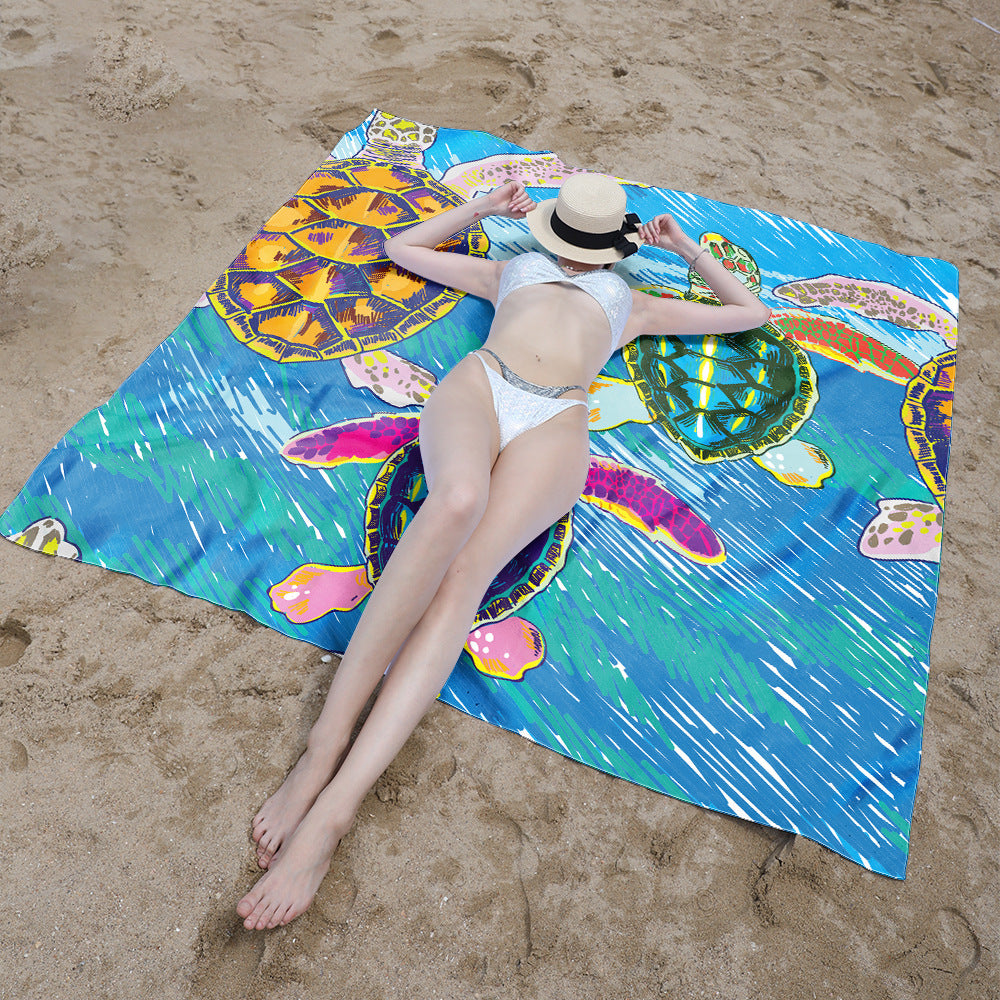 Beach blanket with sweet turtle motif Bowlift