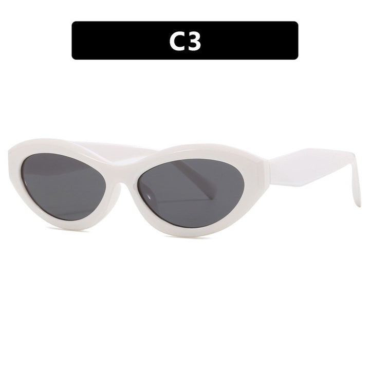Ladies Cat-Eye Sunglasses with Stylish Frame Bowlift