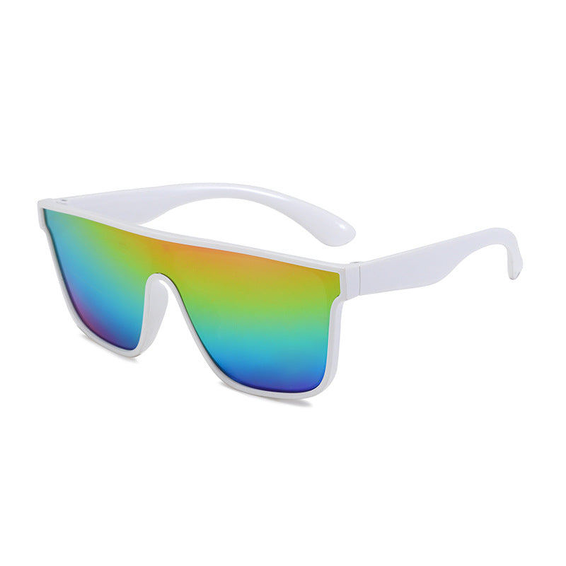 Women's sporty sunglasses with wide frame and polarized lenses Bowlift