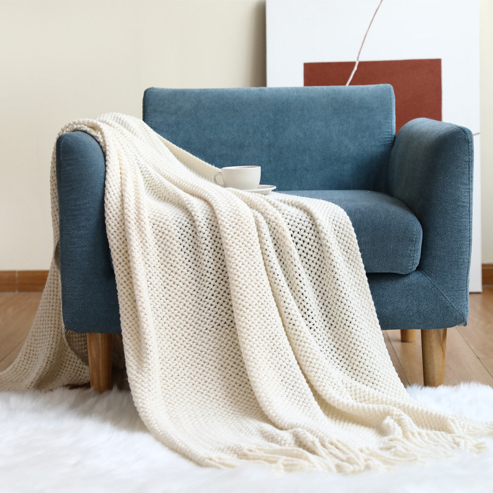 Women cozy knit blanket with decorative pattern Bowlift