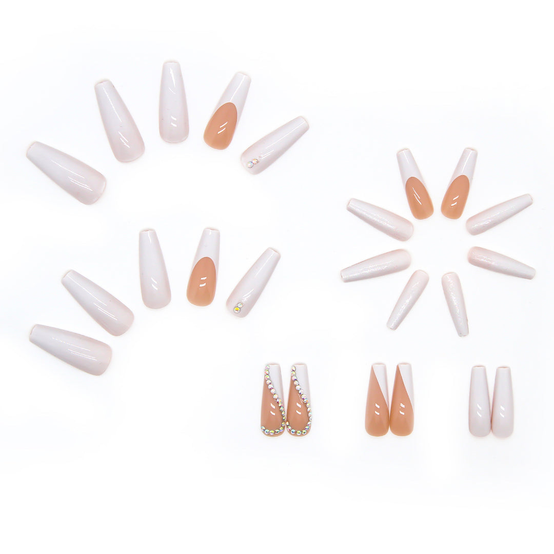 Artificial Nail Set with Elegant Rhinestone Decorations Bowlift