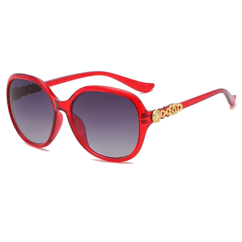 Women's oversized sunglasses with trendy tortoiseshell pattern and elegant frame accents Bowlift