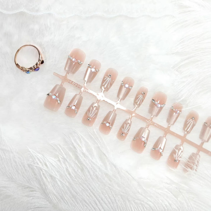Glamorous artificial nails with filigree 3D decorations Bowlift