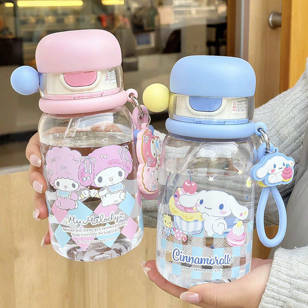 Ladies drinking bottle with practical silicone drinking straw and cute Bowlift motif