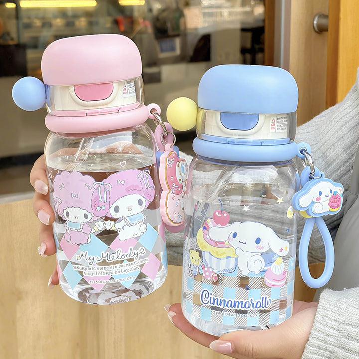 Ladies drinking bottle with practical silicone drinking straw and cute Bowlift motif