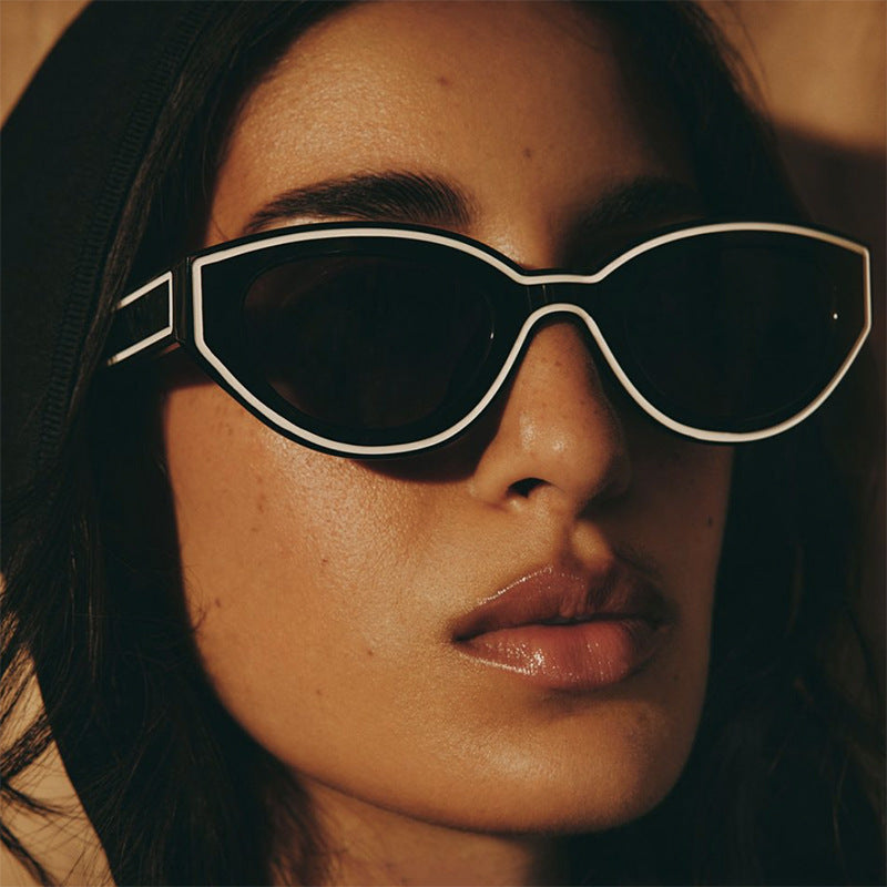 Women Cat-Eye Sunglasses with Innovative Frame Bowlift