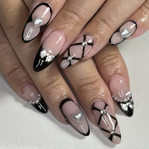 Nail art set with elegant, asymmetric design Bowlift