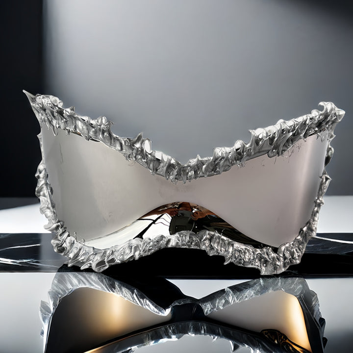 Women's innovative ski goggles with extreme weather protection Bowlift