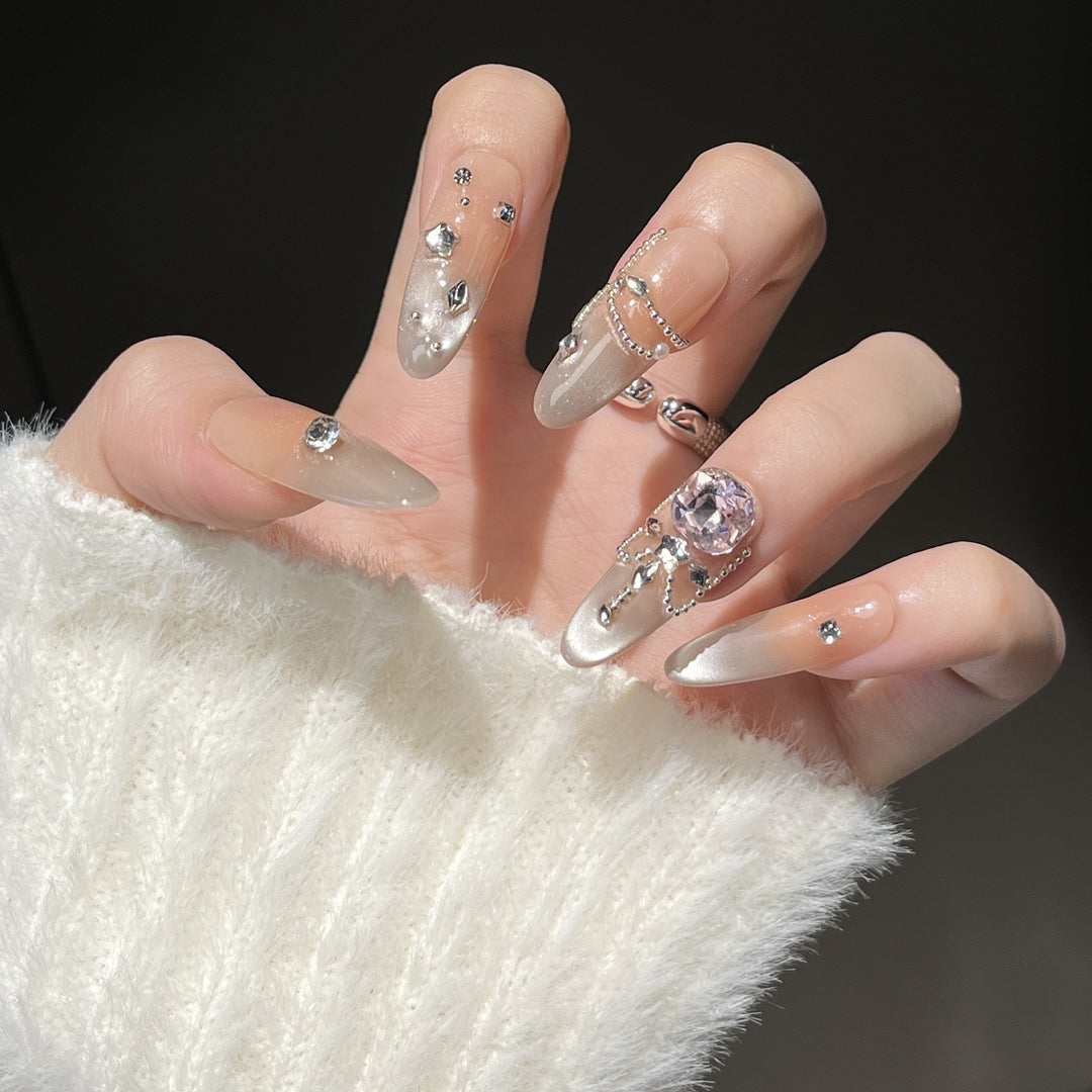 Stylish Stiletto Press-On Nail Extensions Bowlift