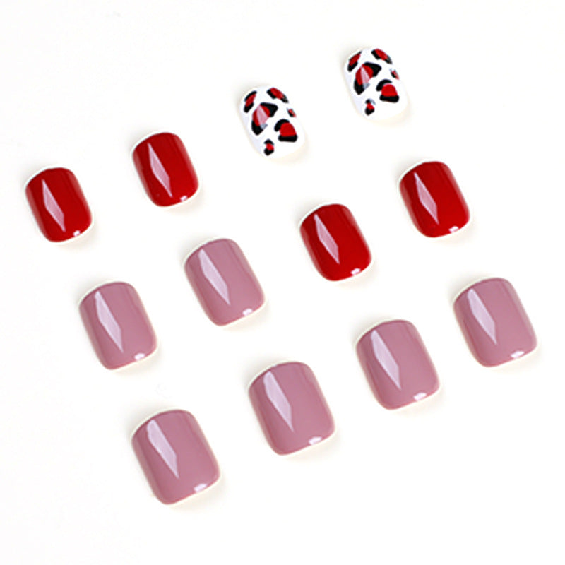 Artful Nail Art with Leopard Patterns Bowlift
