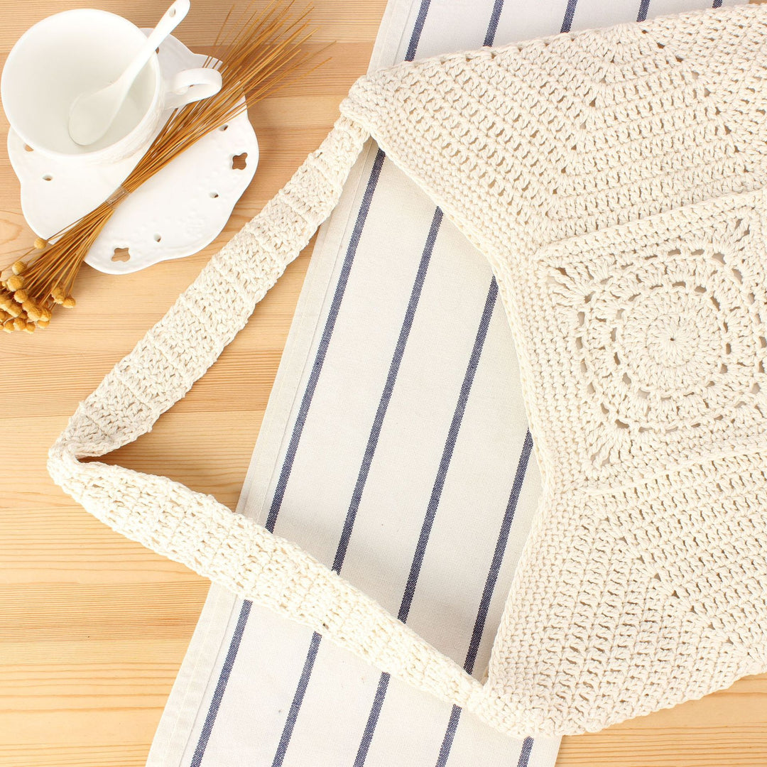 Hand-knotted shoulder bag with geometric pattern Bowlift