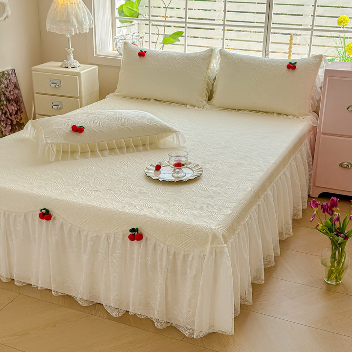 Women's bedspread with playful ruffle design and elegant texture Bowlift