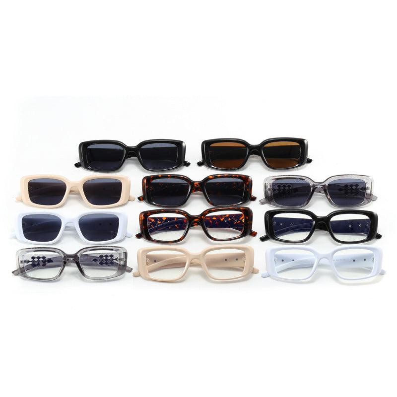 Women's fashionable glasses with embellished frame Bowlift