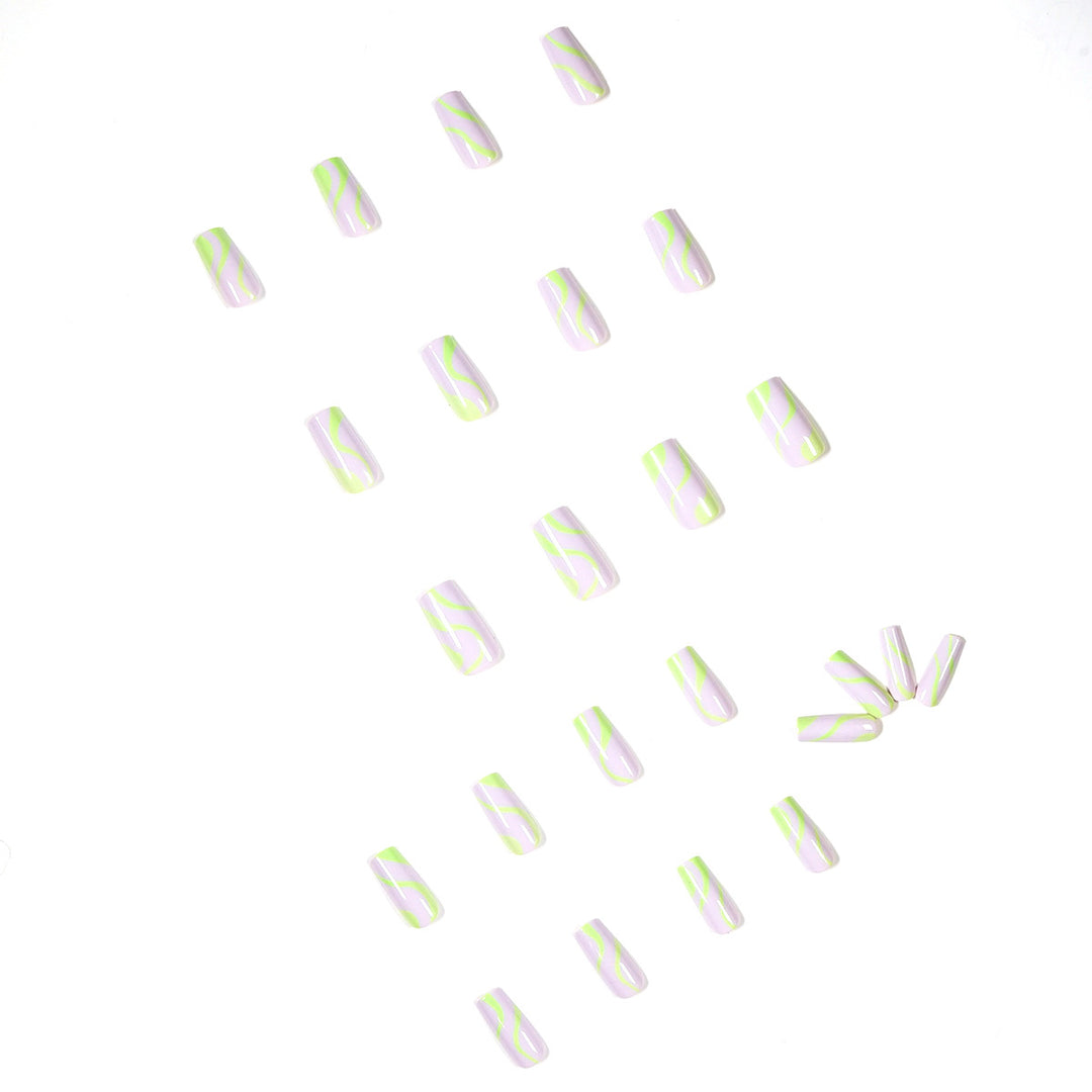 Artful Nail Art in Modern Wave Pattern Bowlift