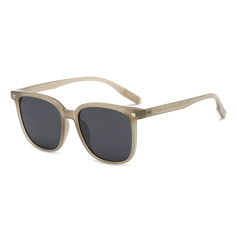 Ladies sunglasses in a modern square design with UV protection Bowlift
