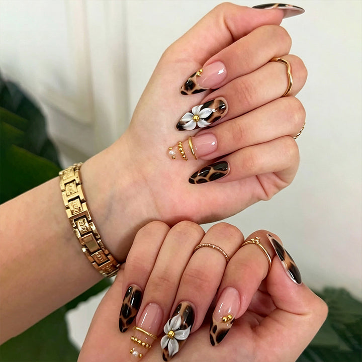Artistic Nail Tips with Animal Designs Bowlift