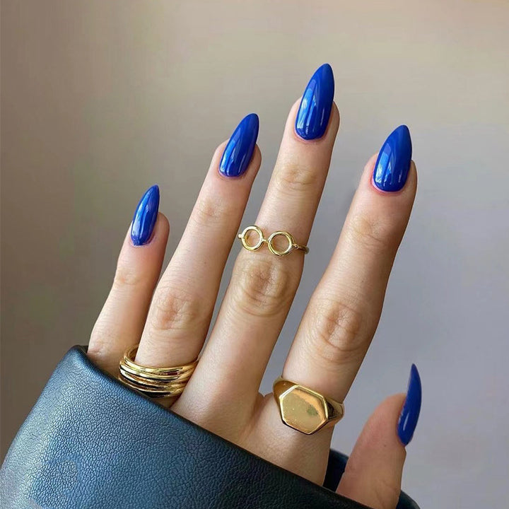 Elegant Acrylic Nails with High Gloss Finish Bowlift