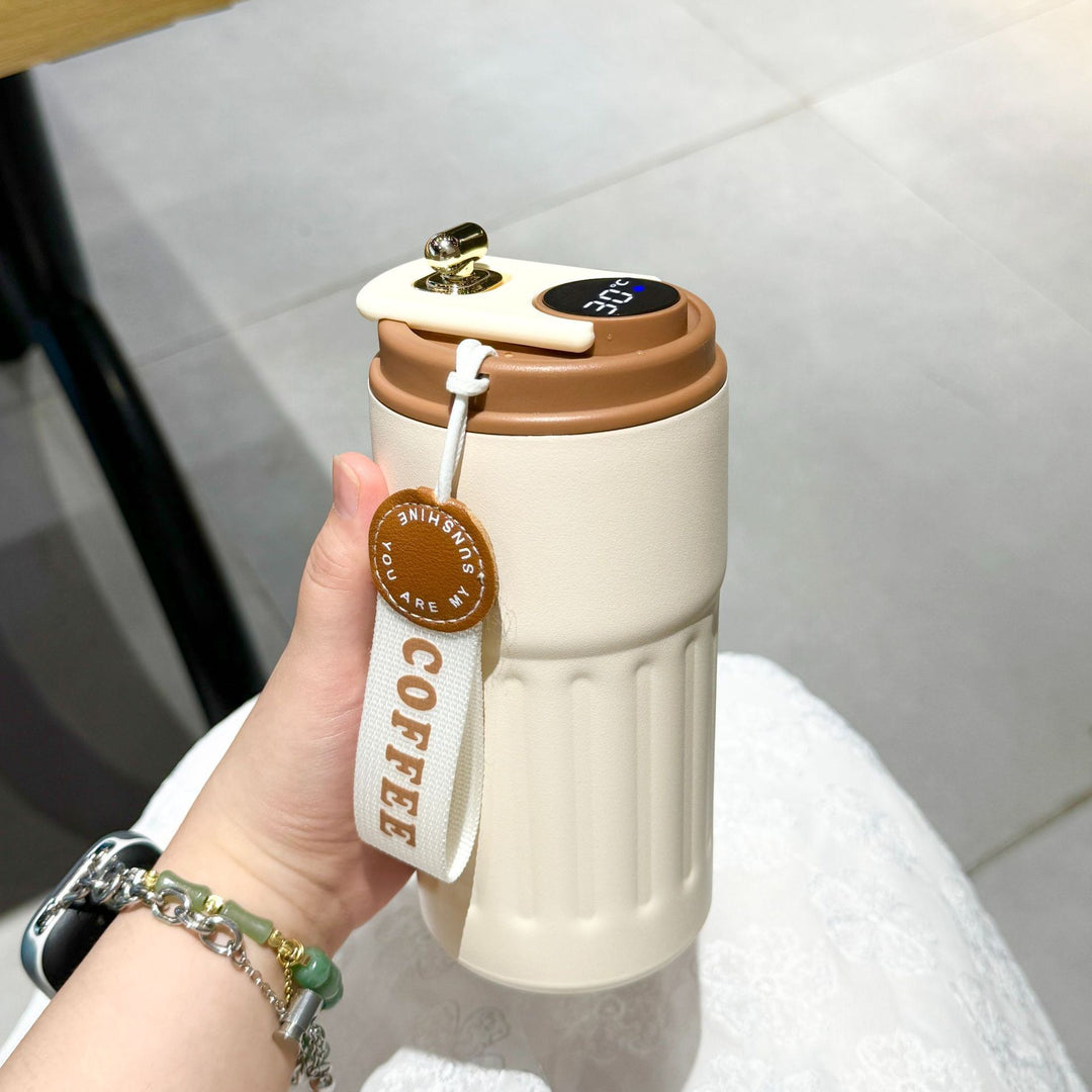Women stylish and innovative coffee mug Bowlift