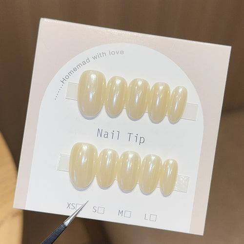 Artificial Nail Tips with Natural Shine Bowlift