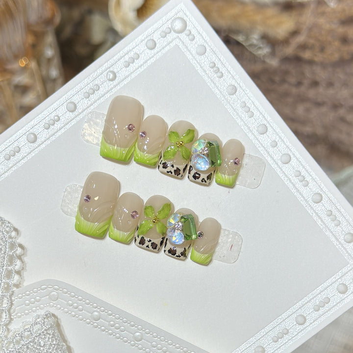 Floral-Themed Press-On Nail Set Bowlift