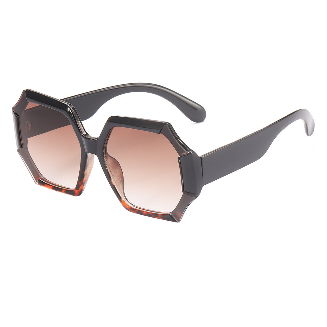 Women exclusive sunglasses in striking modern design Bowlift